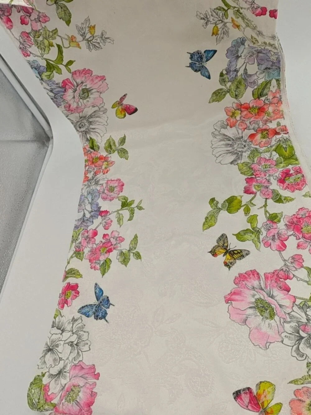 Living Quarters English Garden Table Runner Cotton/Polyester 14